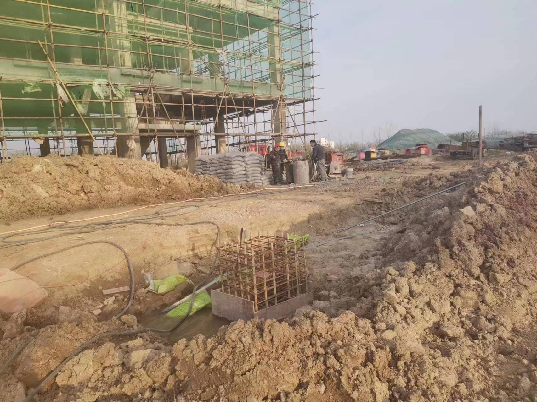 细水乡当桥梁出现裂缝的时候应该及时加固修补